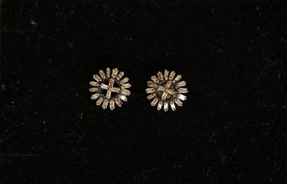 PAIR OF EARRINGS in black patinated 925/°°...