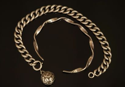 SET in silver min 800/°° and 925/°° comprising...
