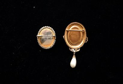 FANTAISIE - SET of 2 synthetic CAMEE PINS...