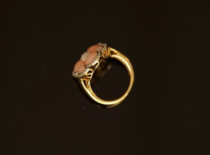 BAGUE en argent doré 925/°° figurant une...