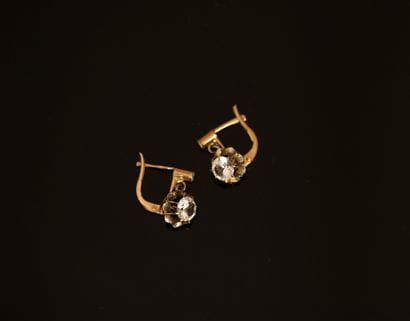 PAIR OF DORMEUSES in 18K (750/°°) yellow...