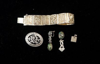 SET in silver min 800/°° and 925/°° comprising...