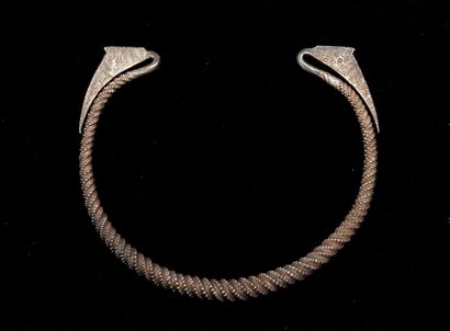 TORQUE NECKLACE in min. 800/°° silver featuring...