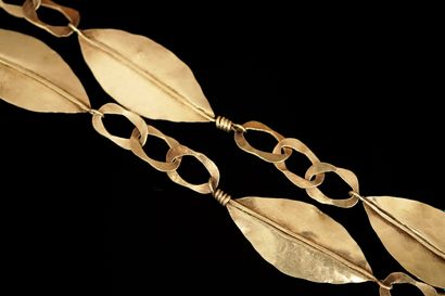 MARIE-CLAIRE GALLARD - SAUTOIR en argent...