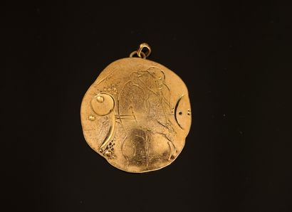 PIERRE YVES TREMOIS - Gilded metal pendant...