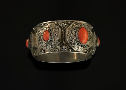 Rigid opening BRACELET in silver min 800/°°...