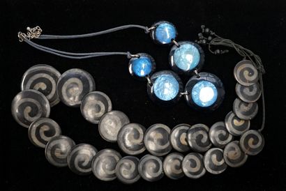 FANTAISIE - SET of 2 NECKLACES one in black...