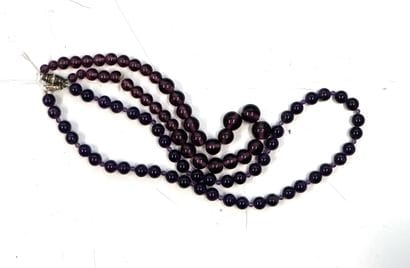 FANTAISIE - SET of 2 NECKLACES of purple...