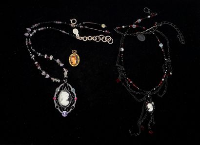 LINDA LACROIX - 2 NECKLACES with fancy pearls...
