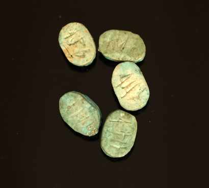 FANTAISIE - SET OF 5 SCARABEE beads in green...