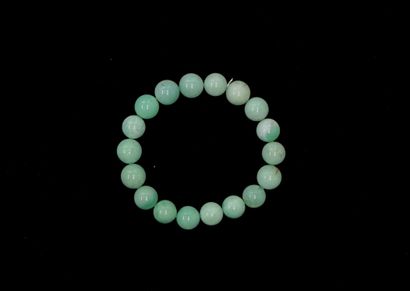 BRACELET of chrysoprase balls (12mm) mounted...