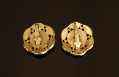 TRIFARI - PAIR OF EAR CLIPS in gilded metal...
