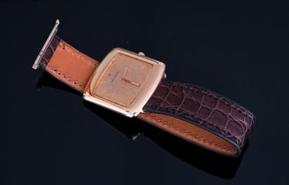 BOUCHERON - Square BRACELET WATCH in 18K...