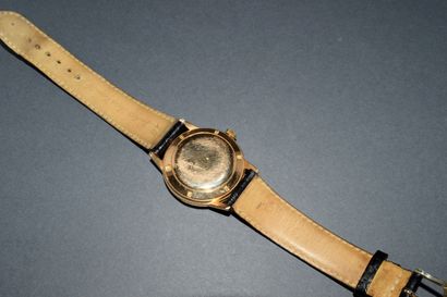 MOVADO - Wristwatch in 18K (750/°°) yellow...