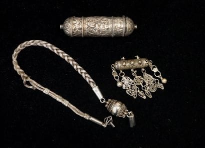 SET in silver-plated metal including 1 PART...