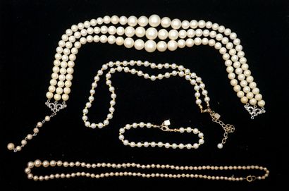 FANTAISIE - SET of 3 NECKLACES and 1 BRACELET...