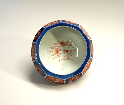 Coupe décagonale à facettes en porcelaine...