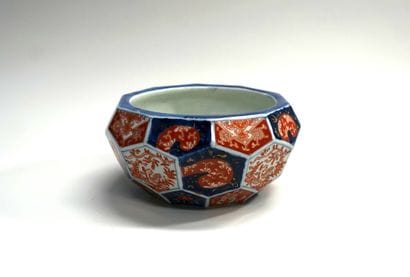 Coupe décagonale à facettes en porcelaine...