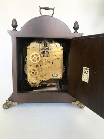 Pendule de table en bois naturel à chapeau...