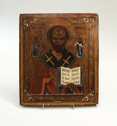 Icône polychrome russe sur bois représentant...