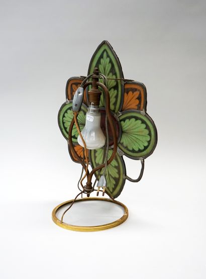 Lampe de table en laiton (suspension inversée)...