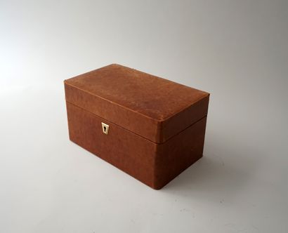Coffret à bijoux en cuir fauve et intérieur...