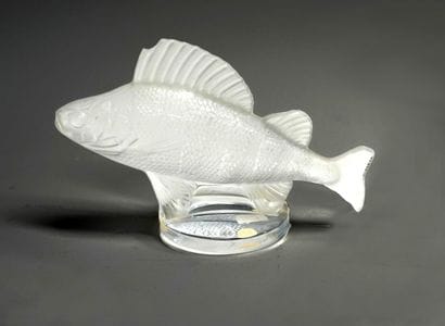 LALIQUE - PRESSE-PAPIER représentant une...