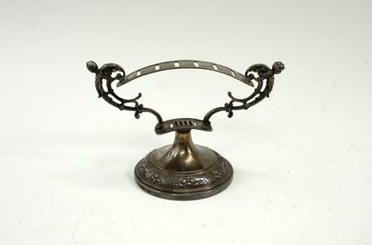 Porte couteaux de style rocaille en métal...