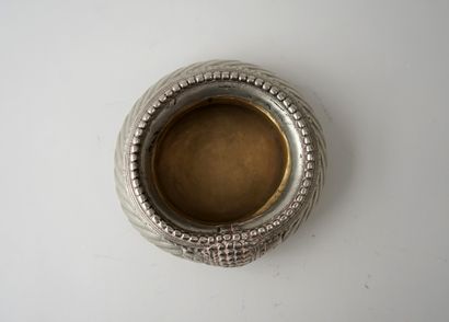 Cendrier ou vide-poches en métal argenté...