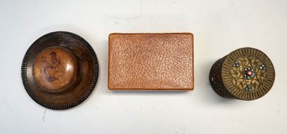 Ensemble de 3 boîtes en métal, en bois et...