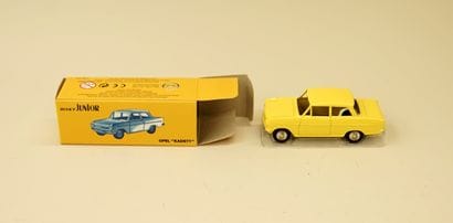 DINKY TOYS - Editions ATLAS
Junior OPEL KADETT...