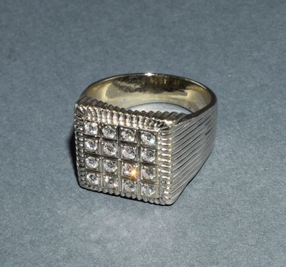 MEN'S CHEVALIERE in 18K (750 /°°) white gold...