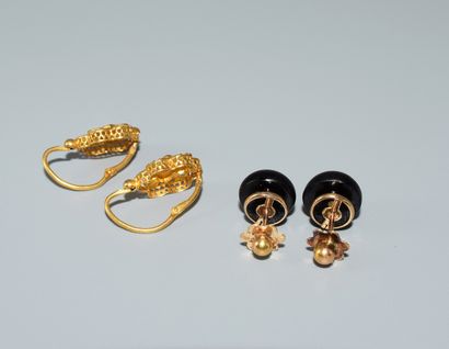 18K (750/°°) yellow gold SET including 1...