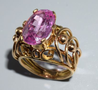 JONC RING in 18K (750/°°) yellow gold, the...