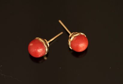 PAIR OF EARRINGS in 9K (375/°°) yellow gold...