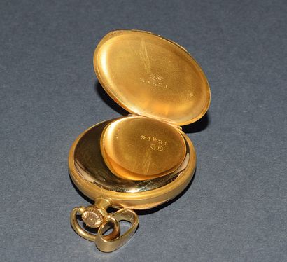 NECK WATCH in 18K (750 /°°) yellow gold Hand-wound...