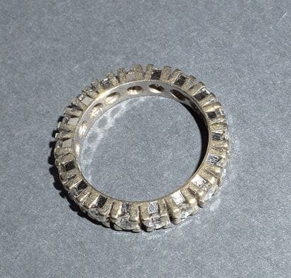 ALLIANCE in 14k (585/°°) white gold, set...