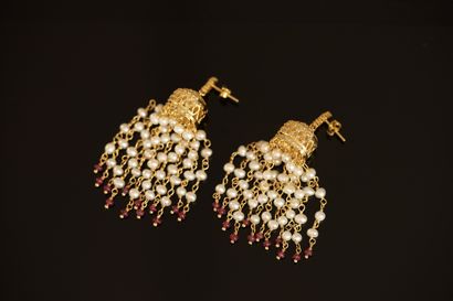 PAIR OF EARPENDANTS in 925/°° gold-plated...