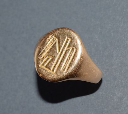 18K (750 /°°) yellow gold CHEVALIERE with...