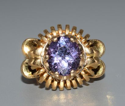 18K (750/°°) yellow gold ring with hollowed-out...