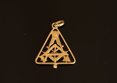 Masonic pendant in 18K (750/°°) yellow gold...