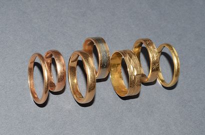 SET of 7 ALLIANCES in 18K (750 /°°) yellow...