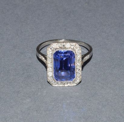Art Deco platinum 900 /°° ring, centered...