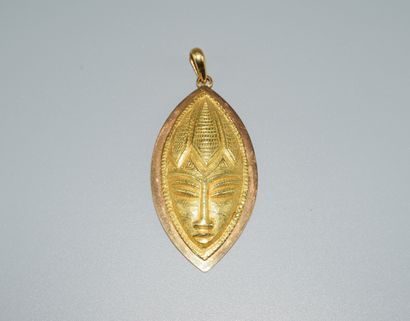 18K (750/°°) yellow gold oblong pendant featuring...