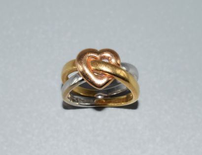 RING in 18K (750/°°) yellow gold forming...