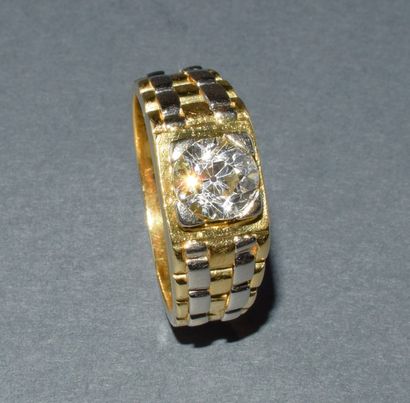 MEN'S RING in 18K (750 /°°) yellow gold,...