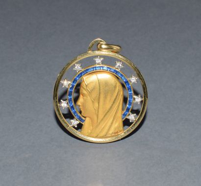 18K (750 /°°) yellow gold PENDANT signed...