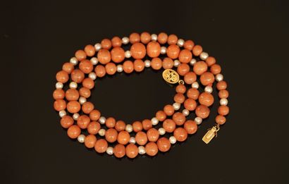 COLLAR of orange coral balls (4 to 7mm approx.)...