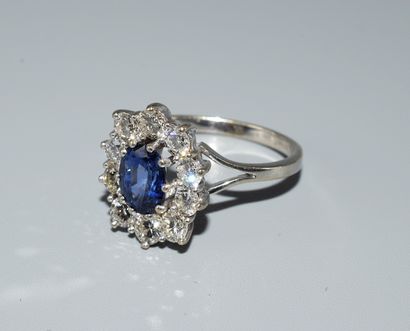 POMPADOUR RING in 18K (750/°°) white gold...