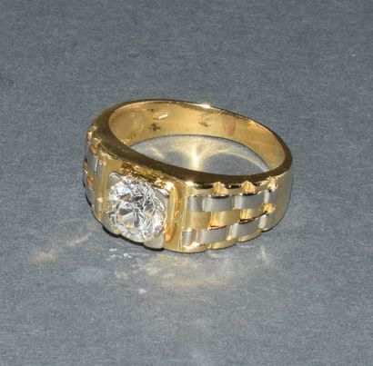 MEN'S RING in 18K (750 /°°) yellow gold,...
